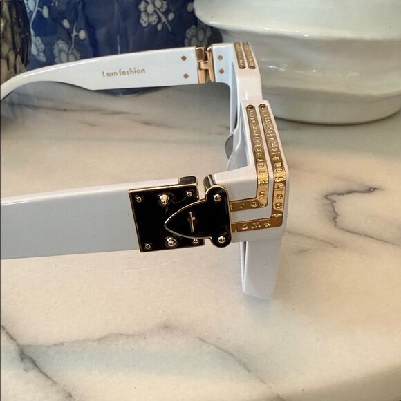 Transparent Devon Sunglasses Brilliant White main image 7